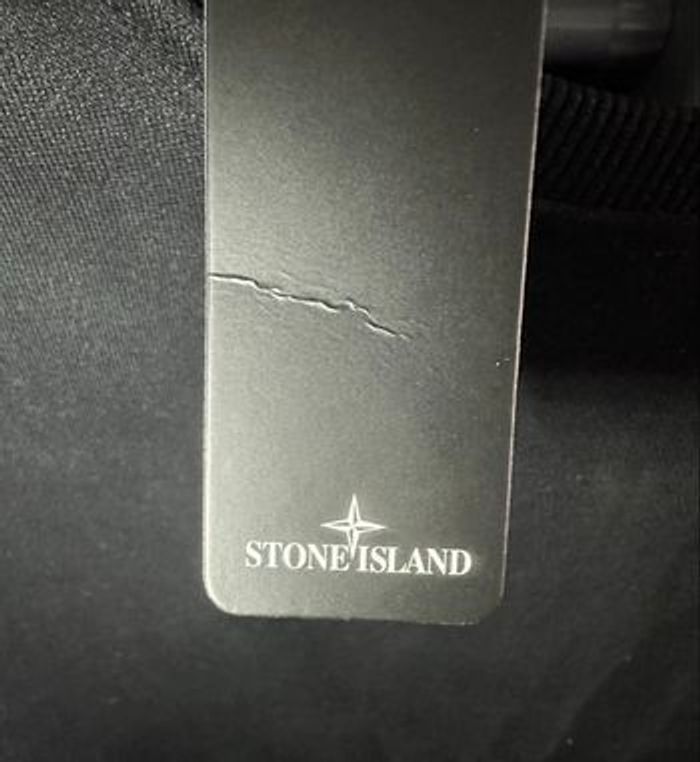 Sweat Stone Island noir badge manche – taille L,  avec certilogo - photo numéro 2