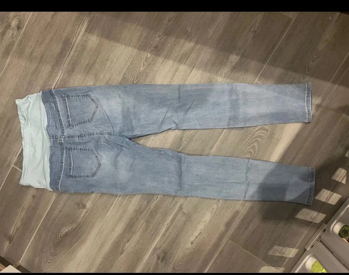 Jean destroy de grossesse 🤰🏻 taille S - photo numéro 2