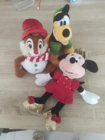 Lot peluches disney