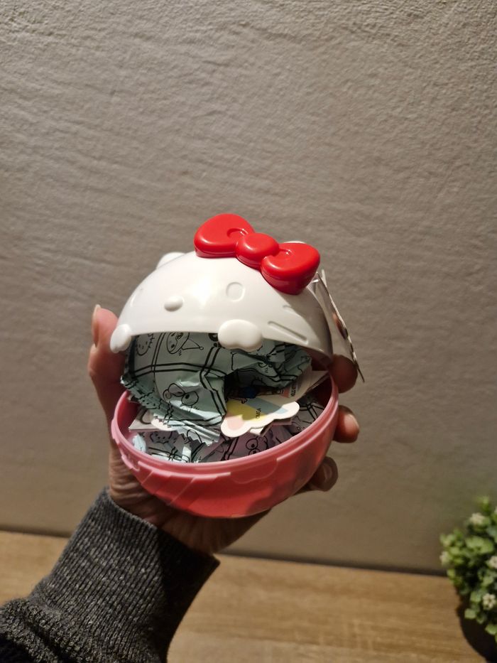 L.O.L surprise hello kitty - photo numéro 4