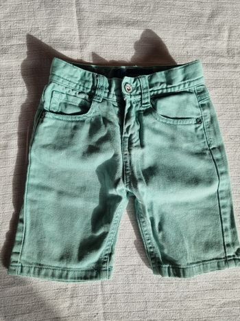 Short vert 3 ans en TBE