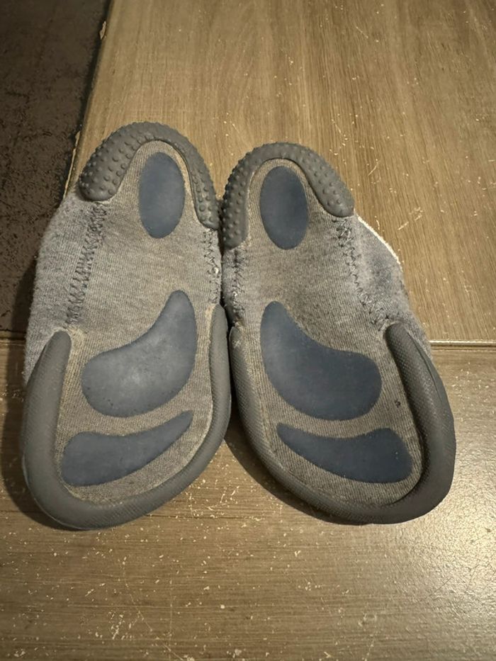 Chausson velours taille 26 - photo numéro 2