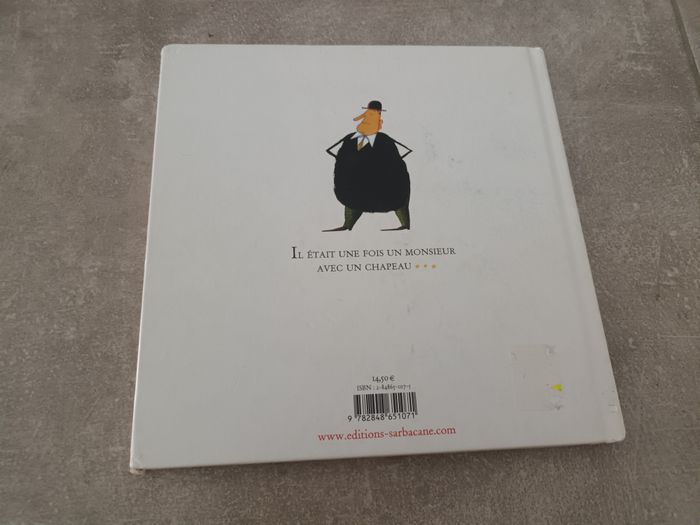 Livre la vie de chapeau - photo numéro 2