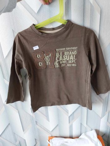 tee shirt marron