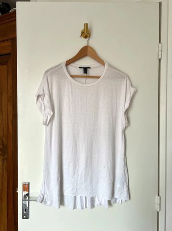 Long t shirt blanc et fendu dans le dos Forever 21 taille M