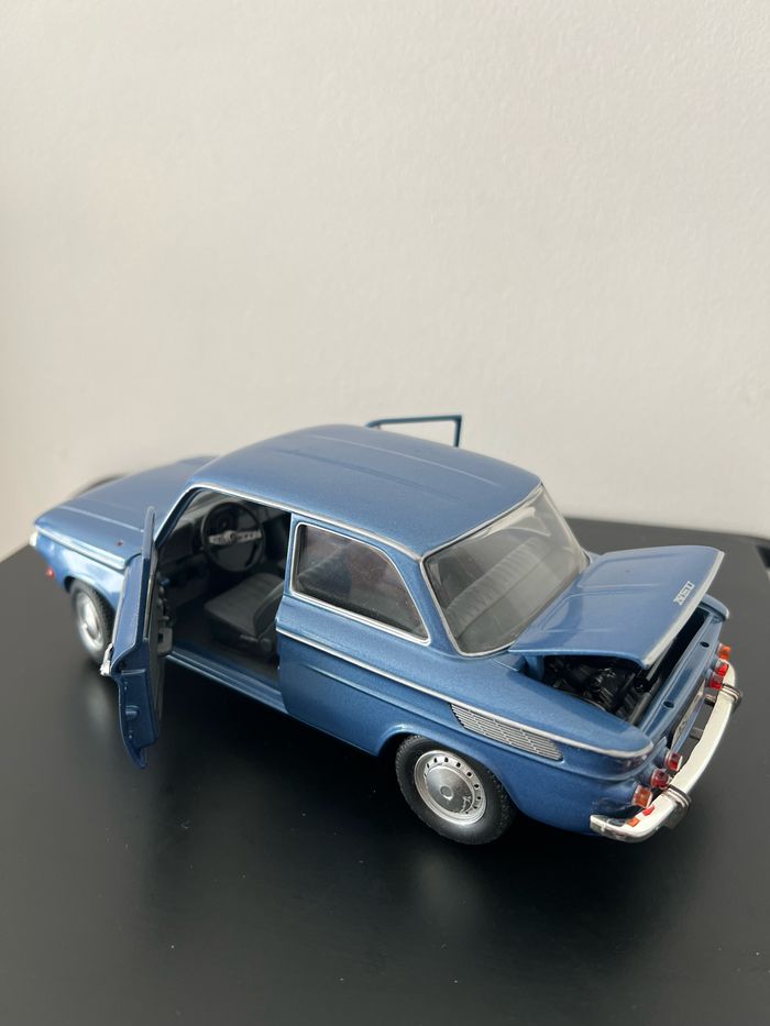 Voiture miniature Revell 1:18 – NSU TT bleue – Capot et portières ouvrants – Modèle de collection - photo numéro 6