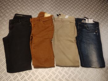 Un lot de jean