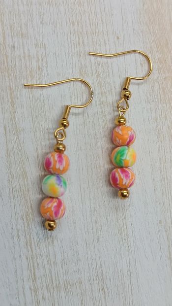 Jolies boucles d'oreilles pendantes