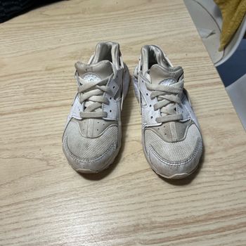 Basket Nike enfant huarache run blanche
