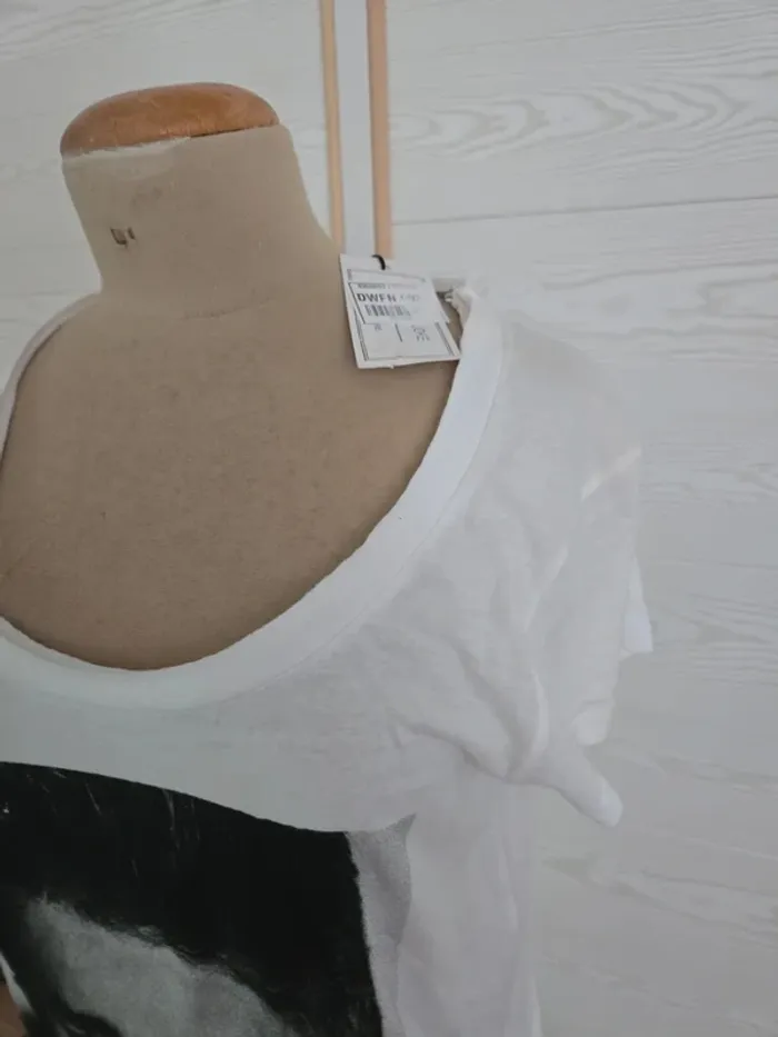 Tee shirt femme M neuf - photo numéro 3