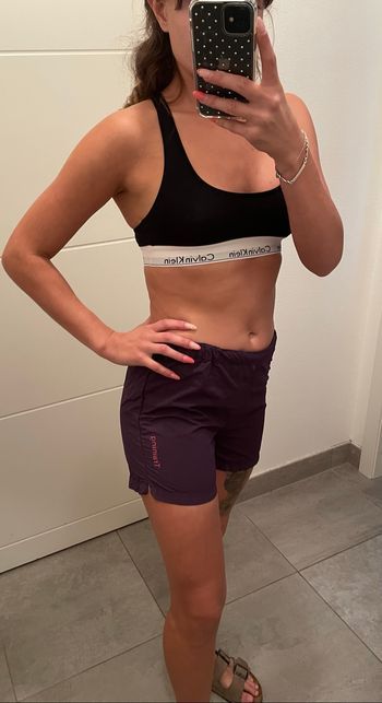 Short de sport violet taille XS