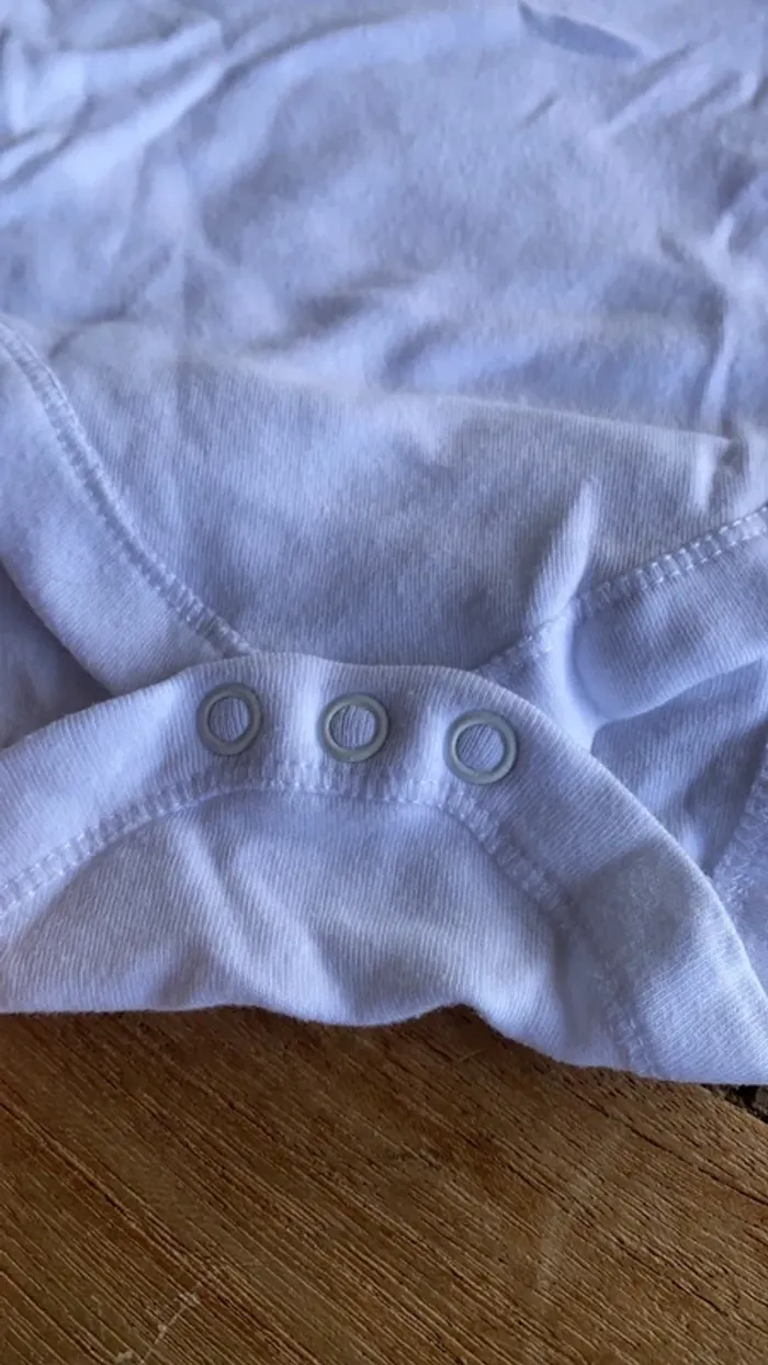 Lot de 2 bodys Primark manches longues - 1 mois - photo numéro 2