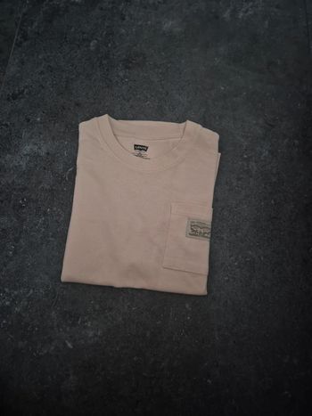 Tee shirt levis