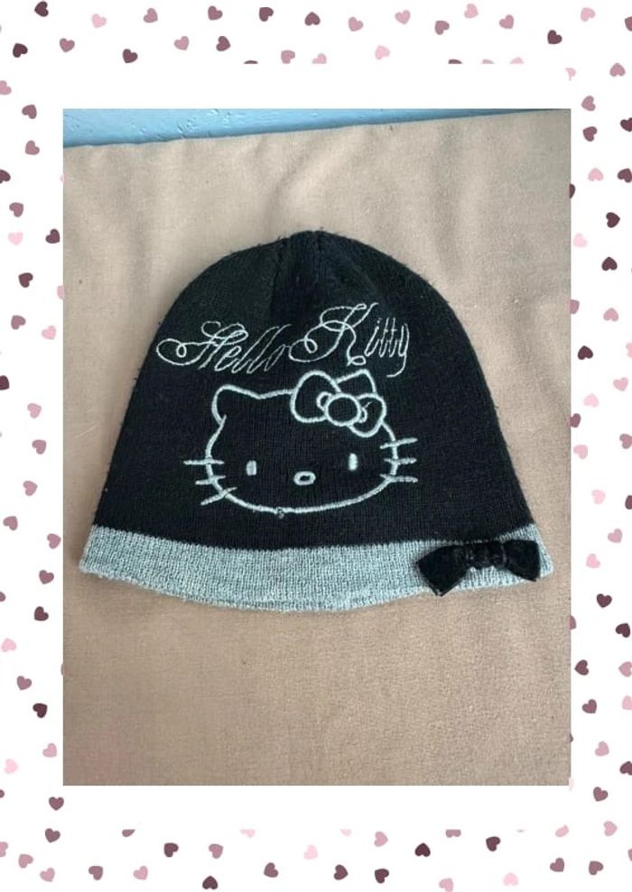 Bonnet Hello Kitty noir et gris