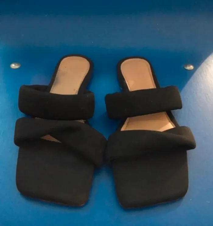 Claquettes cink-me noir ouverte taille 37 - photo numéro 2