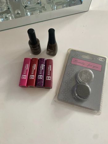 Lot vernis rouge à lèvre