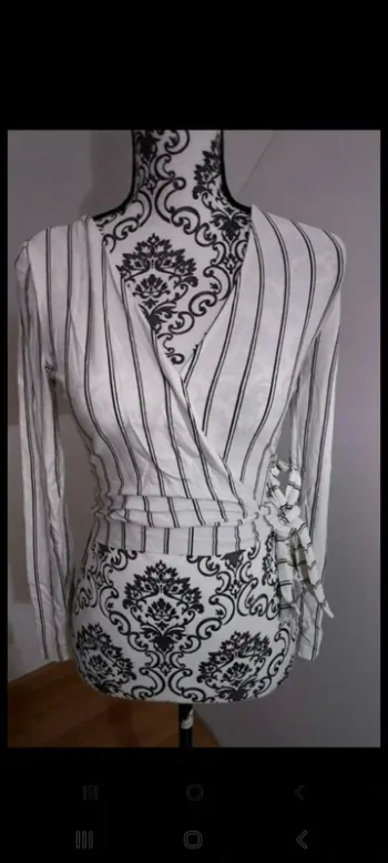 Haut habillé style cache cœur