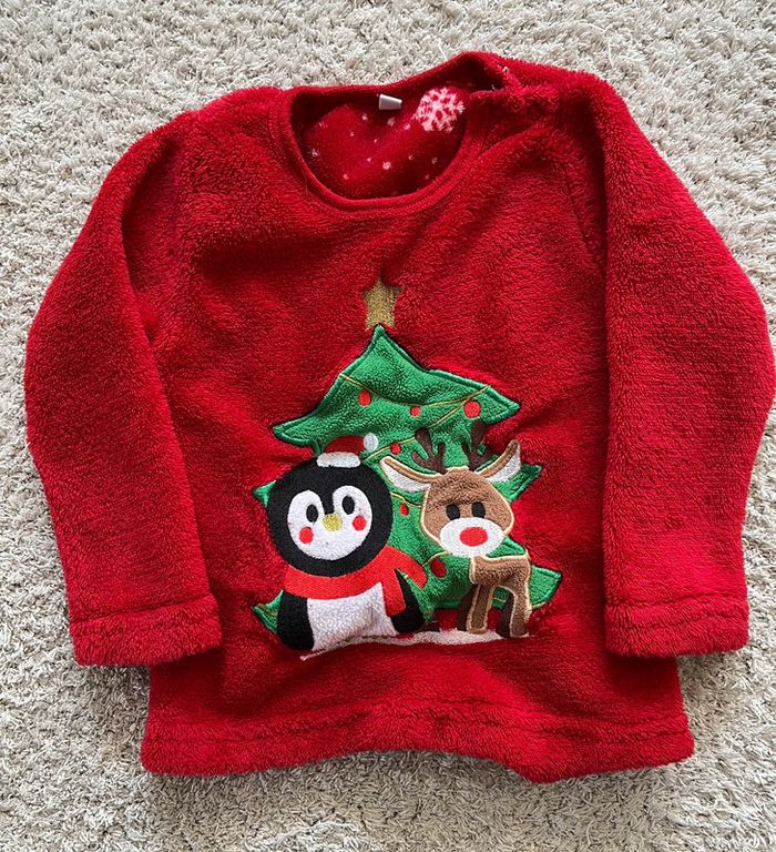 Pyjama 2 pièces de Noël taille 18 mois dessin cerf pingouin sapin - photo numéro 2