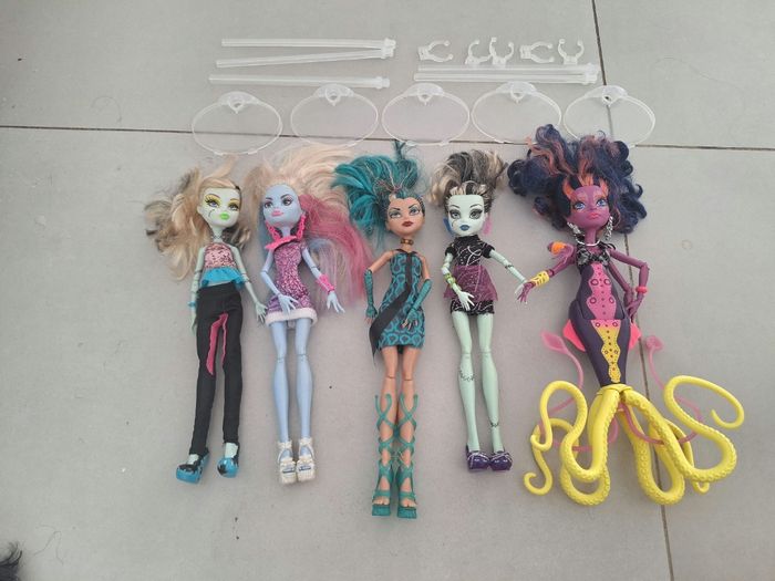 Lot poupées monster high