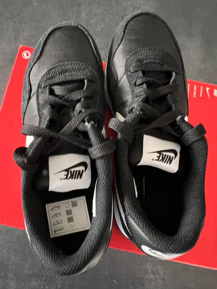 Basket Nike unisex taille 36.5 - photo numéro 7