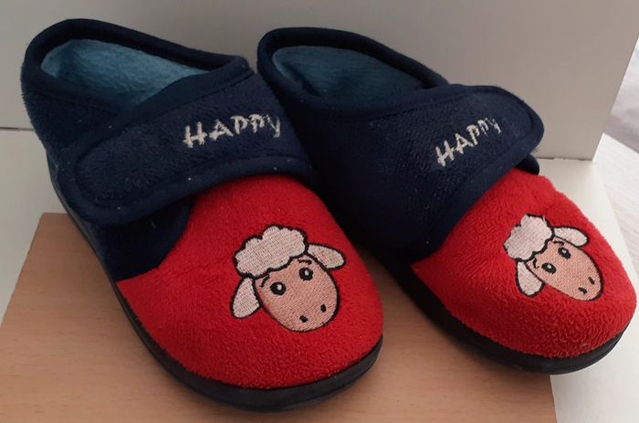 Chaussons garçon pointure 25 - photo numéro 2