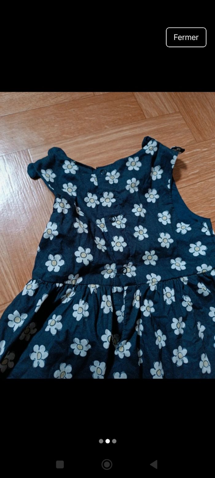 Robe fleurie - photo numéro 2