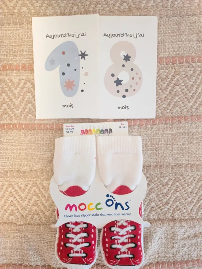 Chaussons semelle cuir neufs 12 - 18 mois
