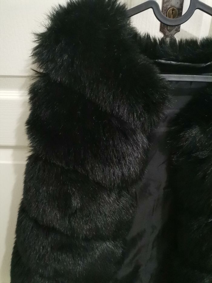 Gilet sans manches fausse fourrure noire – chaud & élégant - photo numéro 2