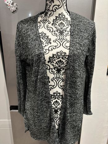Joli gilet gris léger taille S