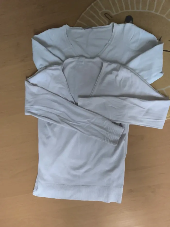 2. Léger pull