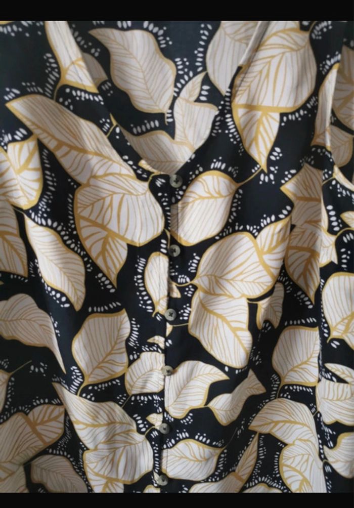 Très jolie tunique sans manches. Taille 40.Neuf - photo numéro 3