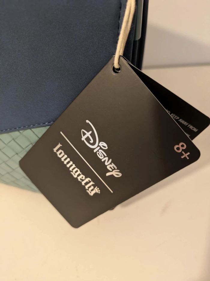 Loungefly sac  bandouliere Stitch - photo numéro 7