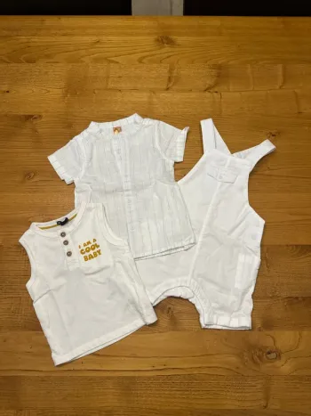 Lots vêtements taille 6 mois