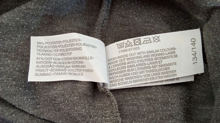 T-shirt C&A 10 ans - photo numéro 6