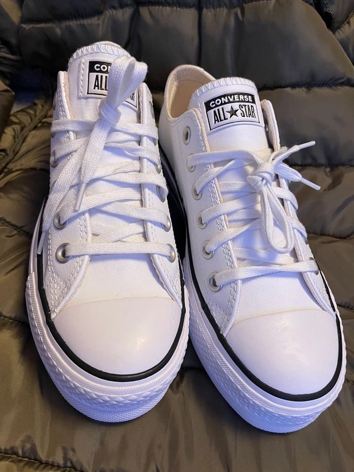 Converse blanche basse en 39 / cuir véritable - photo numéro 2