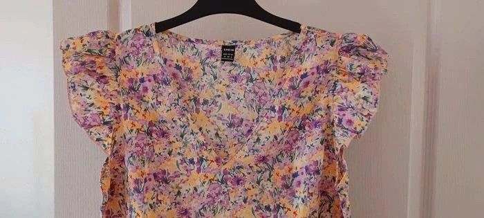 Robe/tunique femme fleurie SHEIN, à volants, taille M, neuve jamais porté - photo numéro 3