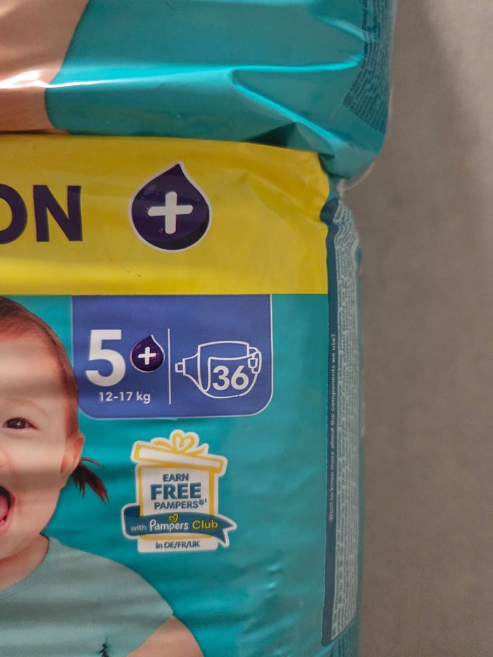 Lot de couches taille 5+ - photo numéro 2