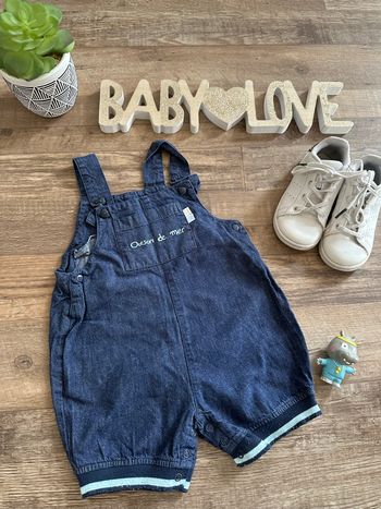 - Salopette short In extenso  - 12 mois - Très bon état 