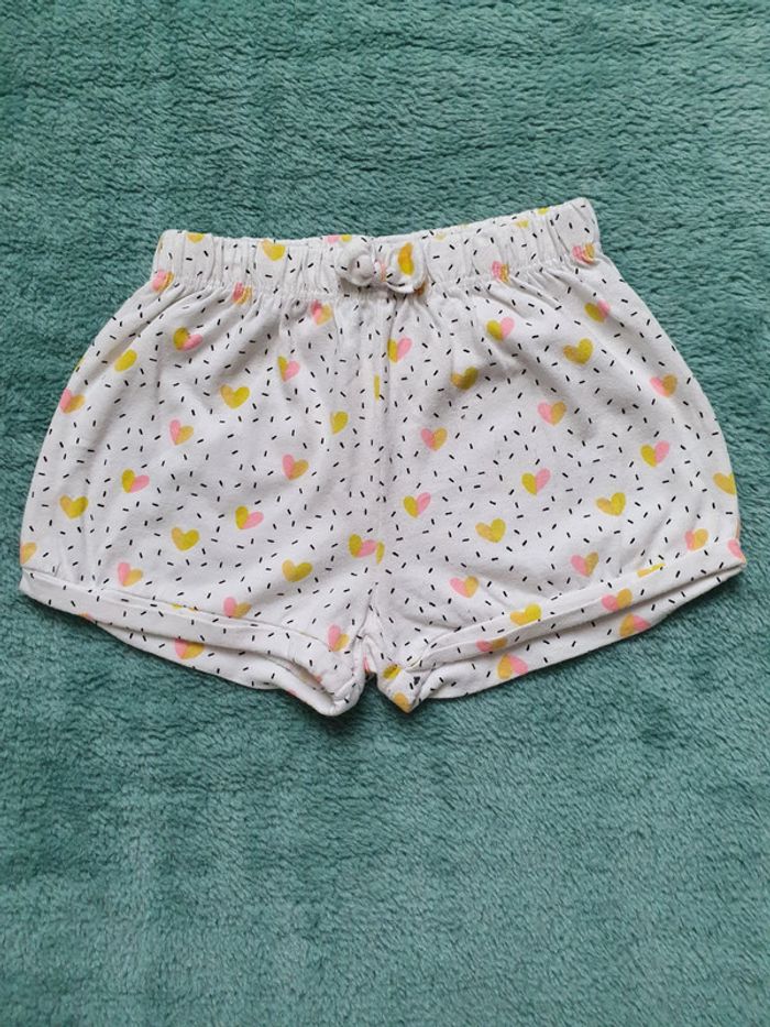 Tres beau short 12 mois
