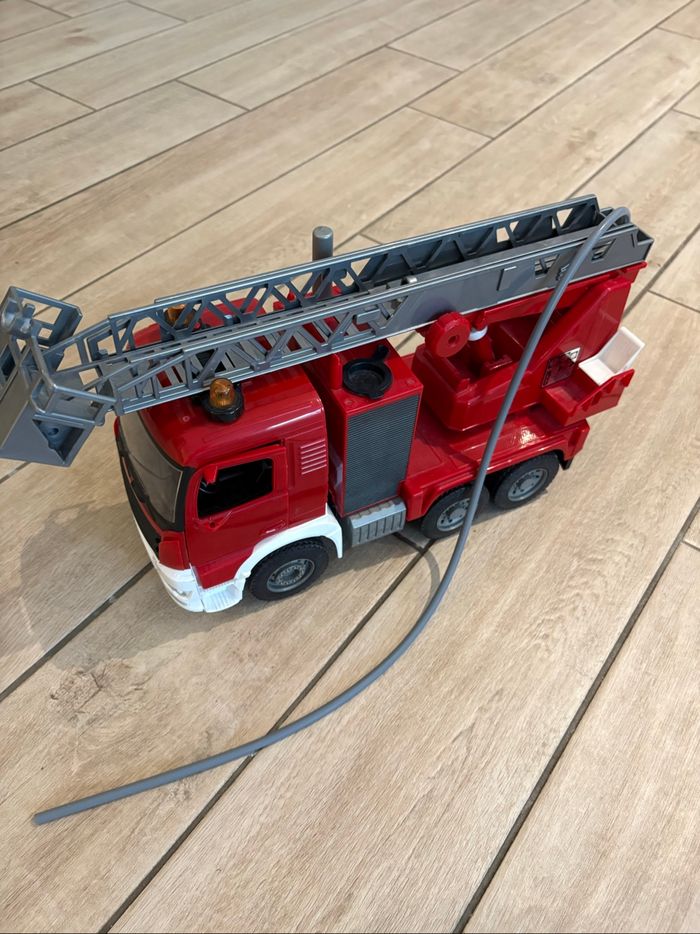 Camion pompier - photo numéro 3