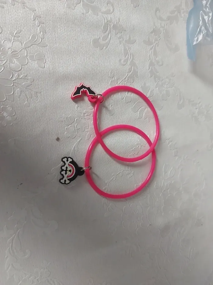Lot 2 bracelets chica vampiro