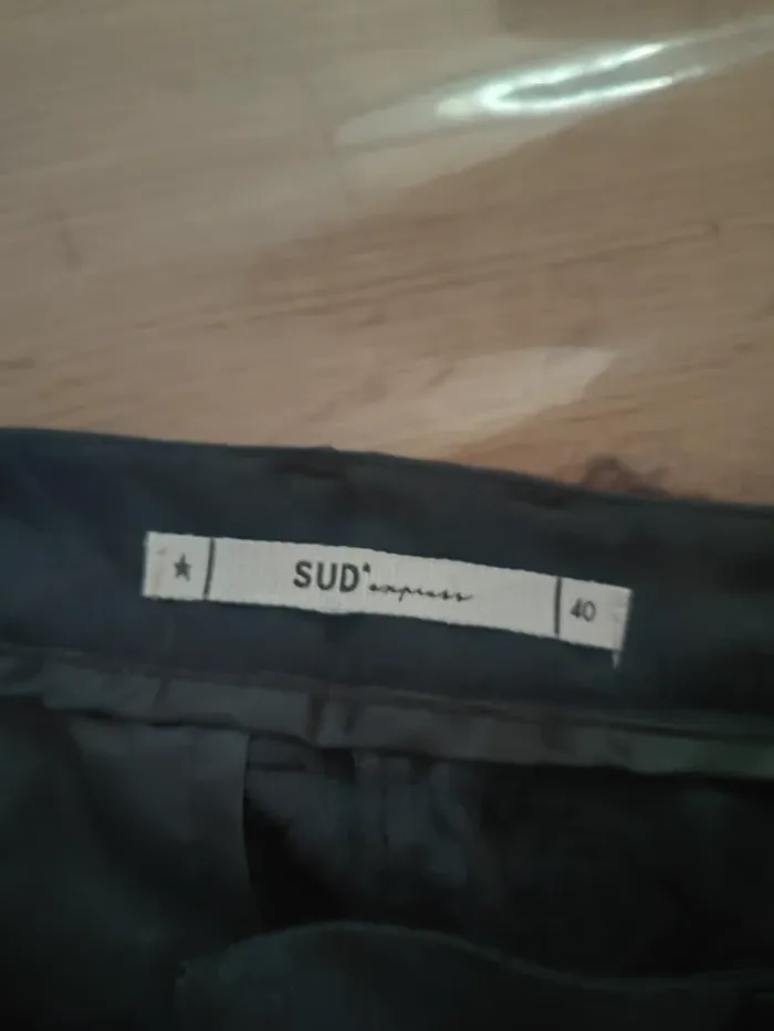 Pantalon droit SUD Express noir Taille 40. Le basique chic et tout confort ! - photo numéro 4