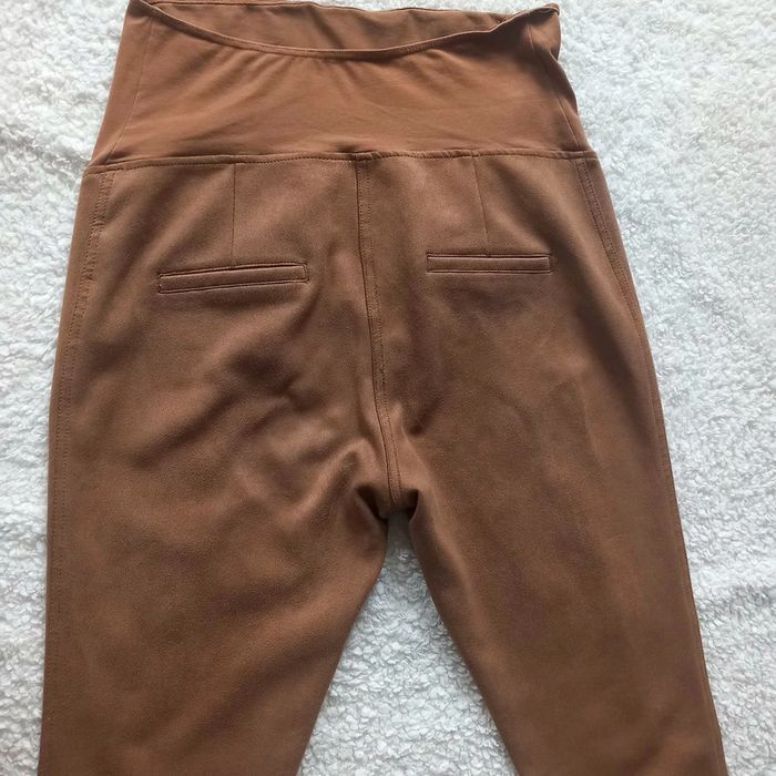 Pantalon de grossesse effet suédine. - photo numéro 3