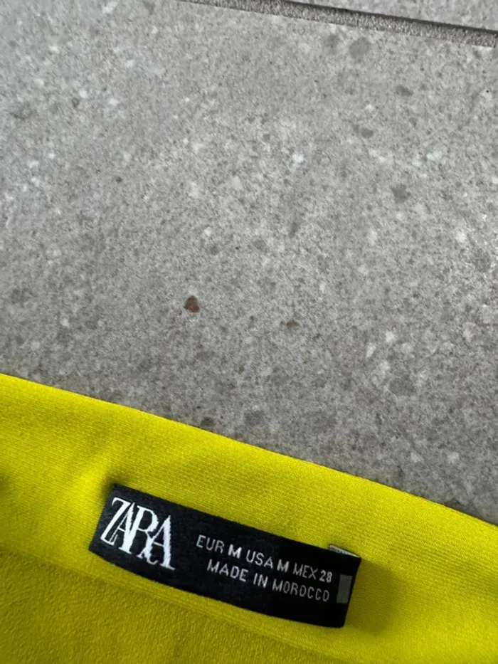 Bodies jaune Zara, taille M, très bon état - photo numéro 3