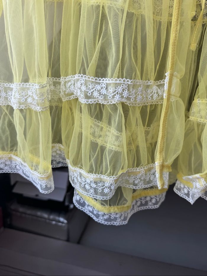 Blouse  jaune transparente - photo numéro 7