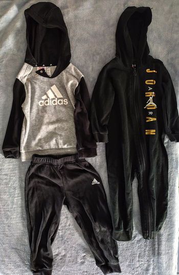 Lot de 8 vêtements 18-24 mois