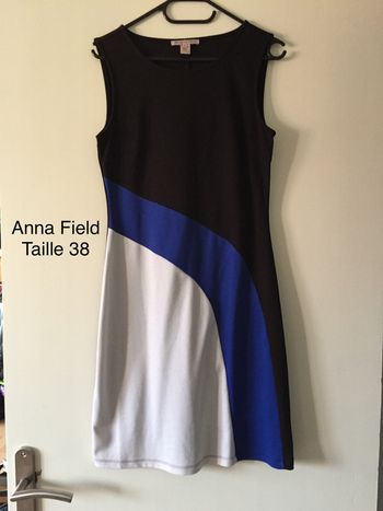 Robe Anna Field Taille 38 Noir bleu blanc