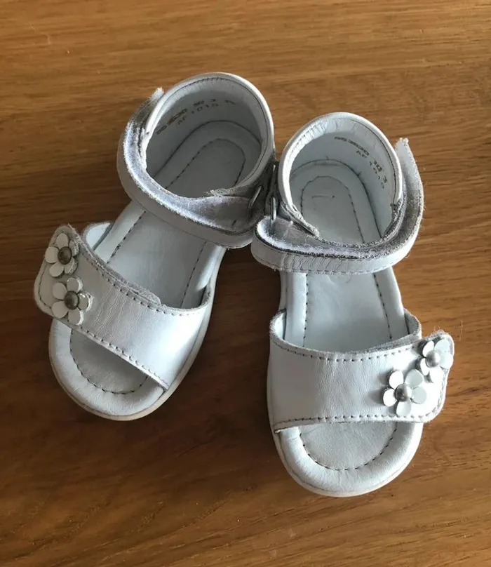 Sandales premiers pas en cuir MOD8 pointure 19 - photo numéro 3