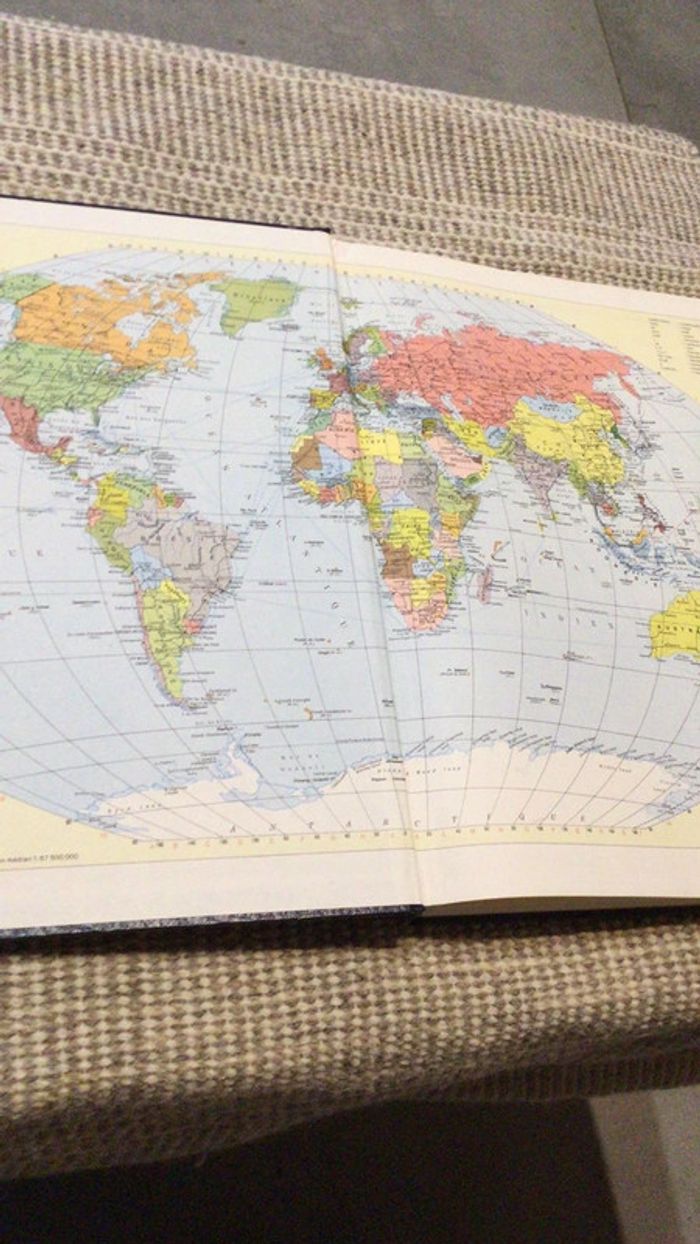 Livre grand format atlas du monde couleurs superbe cartes - photo numéro 4