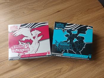 Lot 2 ETB Pokémon flamme blanche et foudre noire